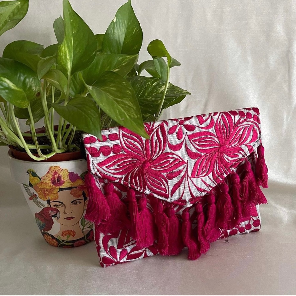 NWOT Artesanal Embroidered Clutch